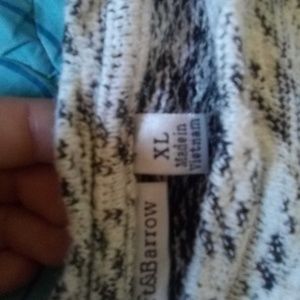 Croft & Barrow light sweater